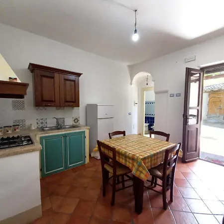 Domos Anticas Apartment Galtelli